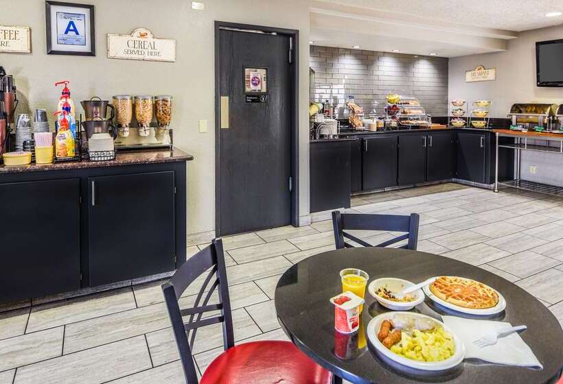 فندق Best Western Desert Villa Inn