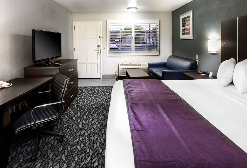 فندق Best Western Desert Villa Inn