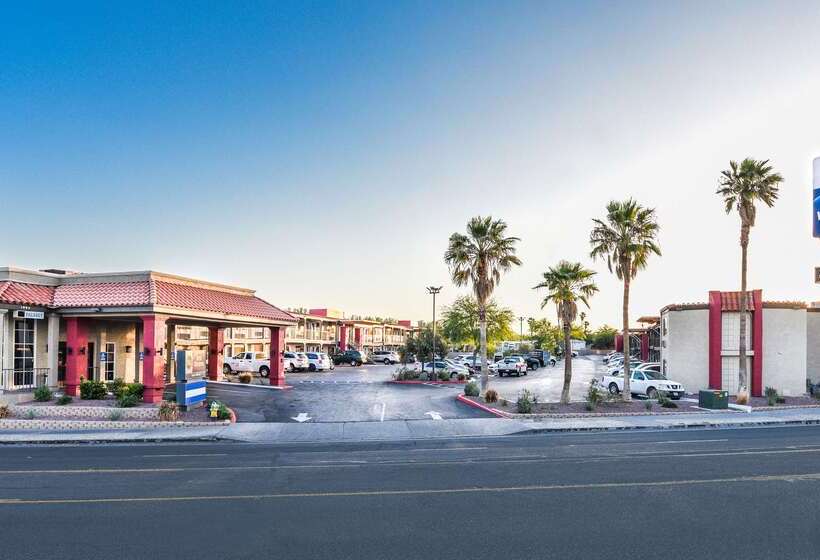 فندق Best Western Desert Villa Inn