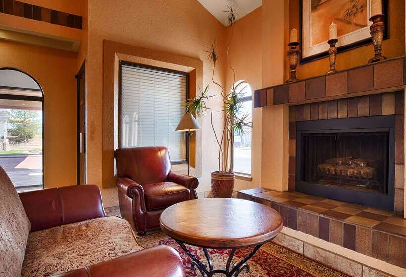 فندق Best Western Discovery Inn