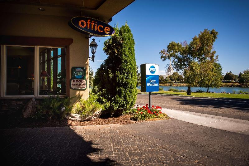 בית מלון כפרי Best Western Driftwood Inn