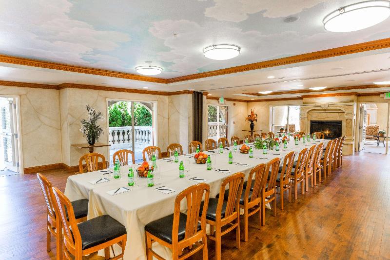 בית מלון כפרי Best Western Dry Creek Inn