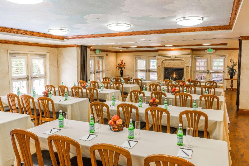 فندق Best Western Dry Creek Inn