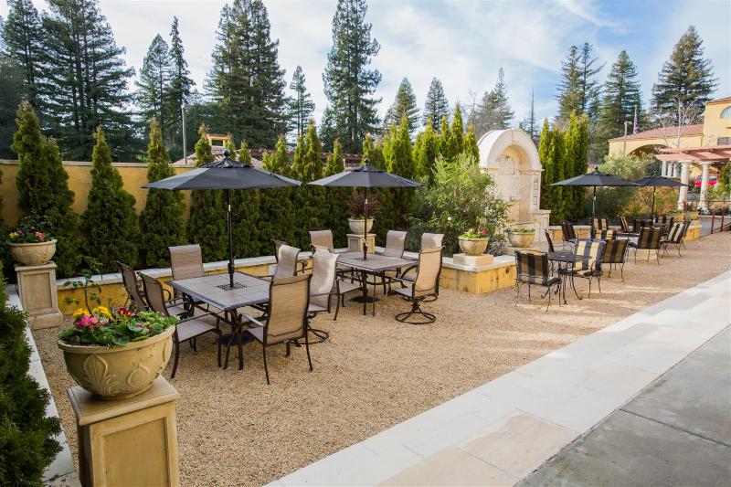 בית מלון כפרי Best Western Dry Creek Inn