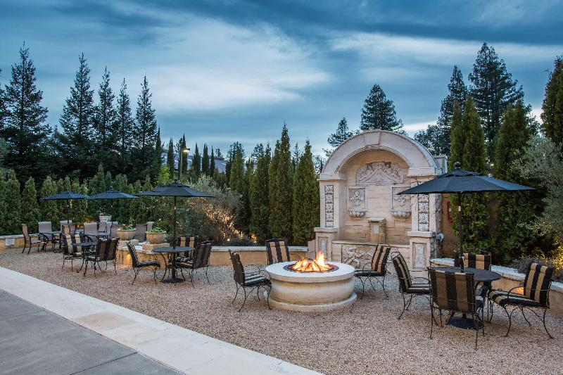 בית מלון כפרי Best Western Dry Creek Inn