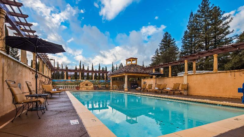 בית מלון כפרי Best Western Dry Creek Inn