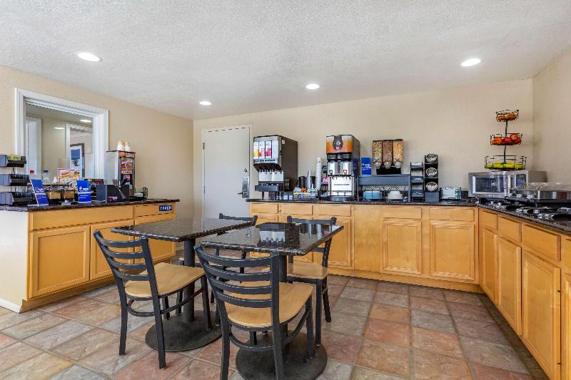 هتل Best Western El Rancho Palacio