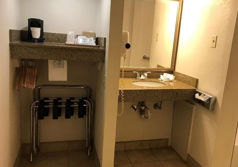 هتل Best Western El Rancho Palacio