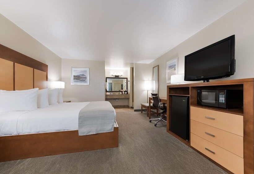 Отель Best Western Foothills Inn