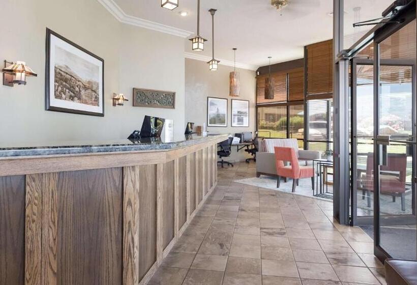 Отель Best Western Foothills Inn