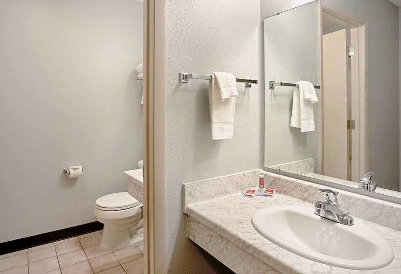 فندق Quality Inn Frontier At Us Hwy 30