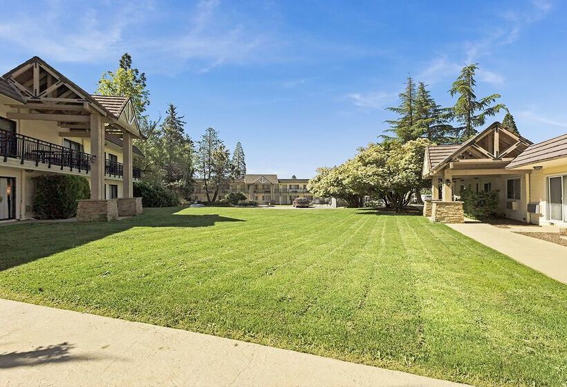 فندق Best Western Gold Country Inn