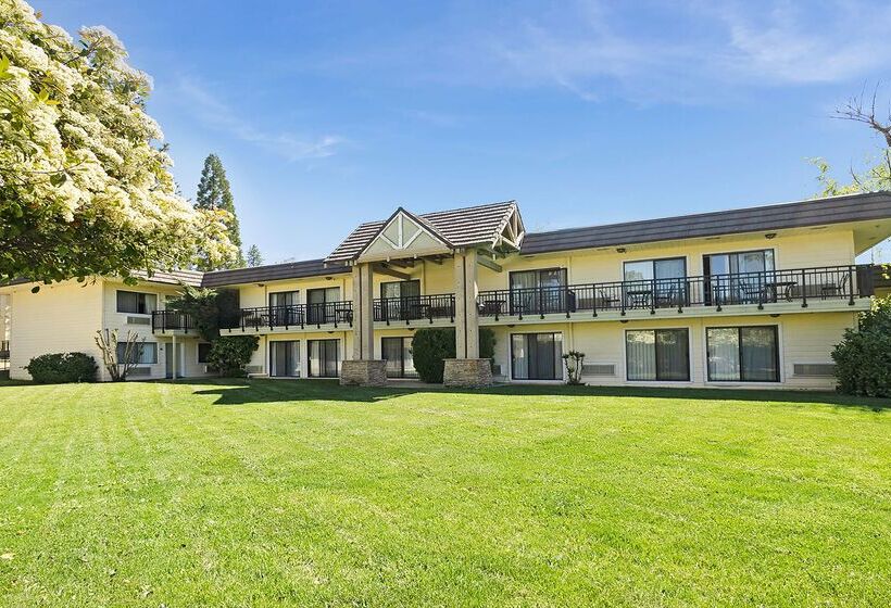 בית מלון כפרי Best Western Gold Country Inn