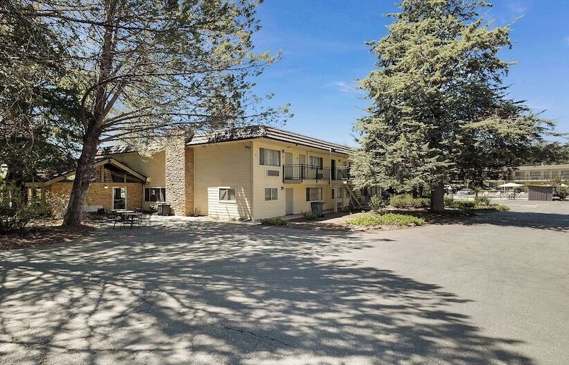 酒店 Best Western Gold Country Inn