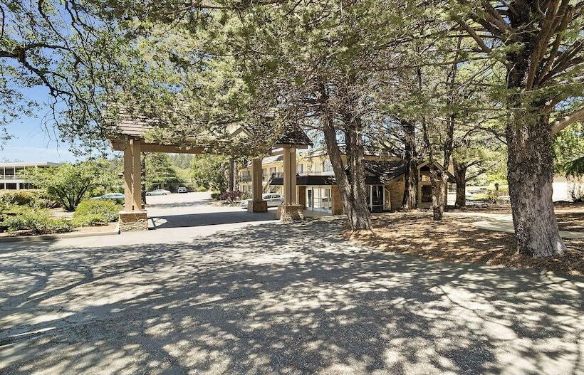 בית מלון כפרי Best Western Gold Country Inn