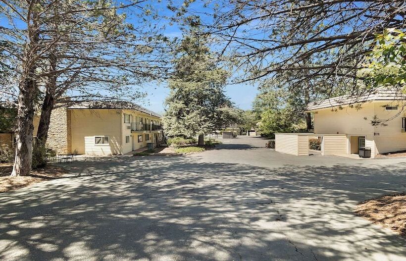 酒店 Best Western Gold Country Inn