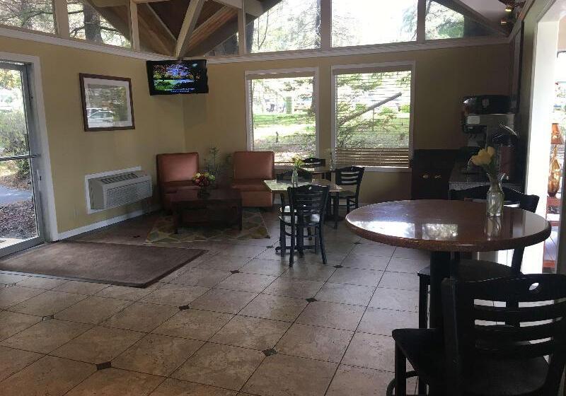 فندق Best Western Gold Country Inn