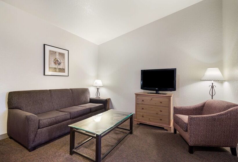 בית מלון כפרי Best Western Golden Spike Inn & Suites