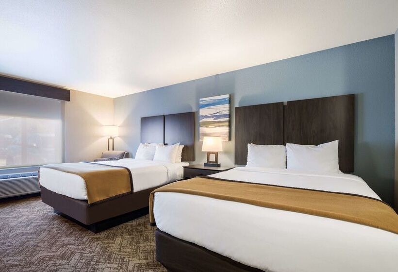 בית מלון כפרי Best Western Golden Spike Inn & Suites