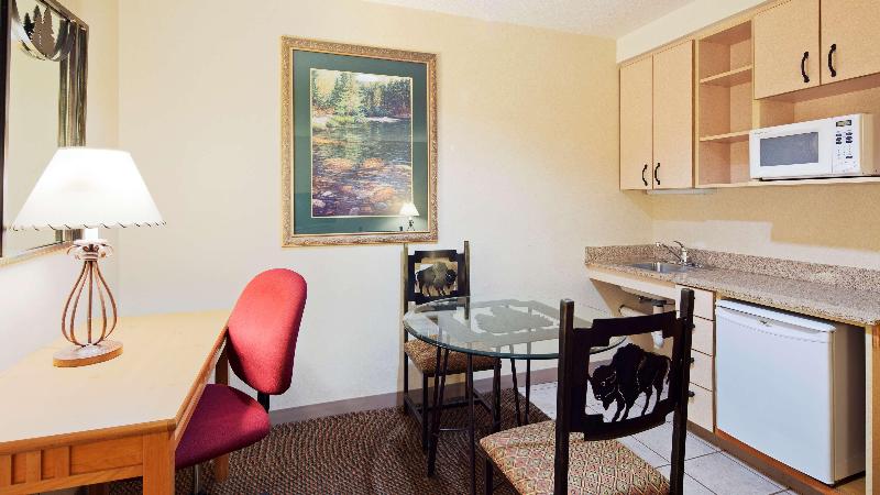 בית מלון כפרי Best Western Golden Spike Inn & Suites