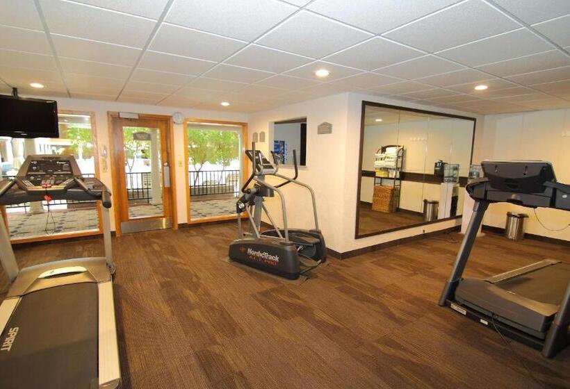 Отель Best Western Green Bay Inn And Conference Center