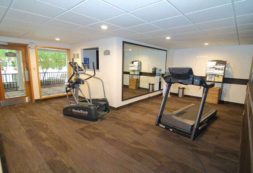 Отель Best Western Green Bay Inn And Conference Center