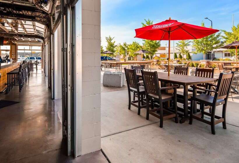 Отель Best Western Green Bay Inn And Conference Center