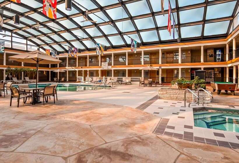 Отель Best Western Green Bay Inn And Conference Center