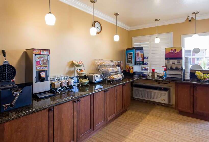 호텔 Best Western Hanford Inn