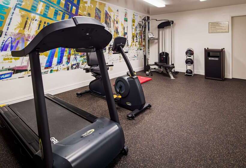 ホテル Best Western Heritage Inn