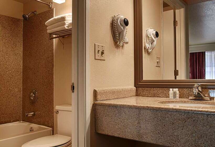 ホテル Best Western Heritage Inn