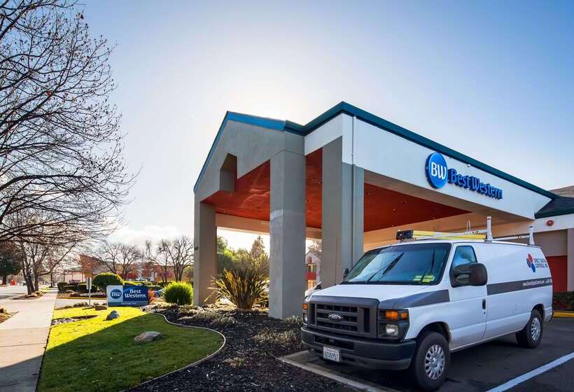 ホテル Best Western Heritage Inn