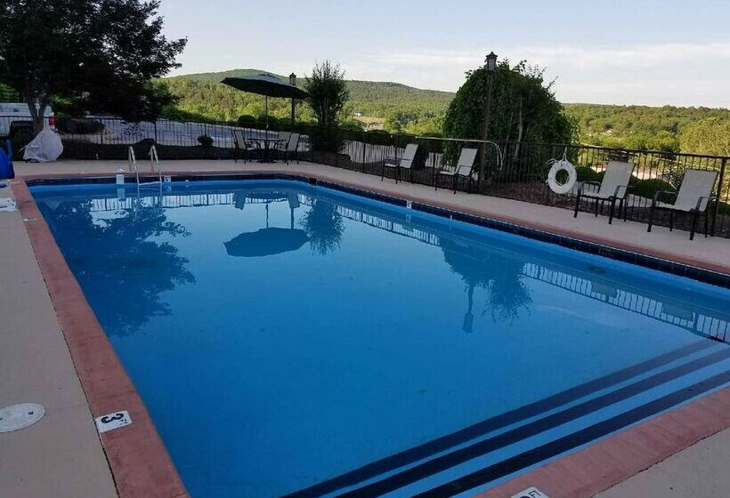 فندق Quality Inn Clinton North