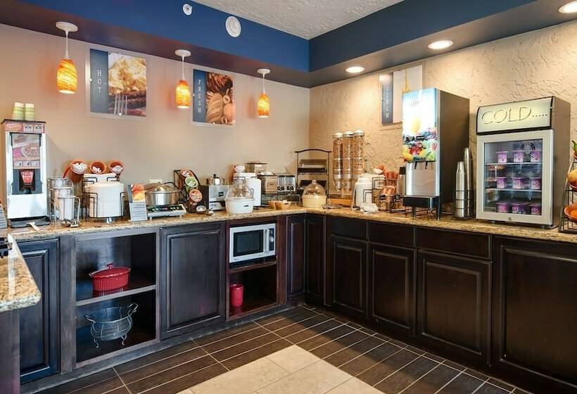 فندق Quality Inn Clinton North