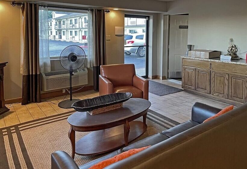 فندق Quality Inn Clinton North