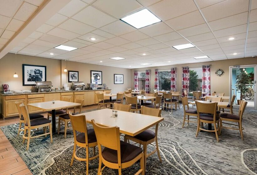 בית מלון כפרי Best Western Holiday Lodge