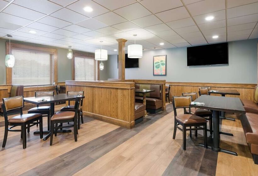 בית מלון כפרי Best Western Holiday Lodge