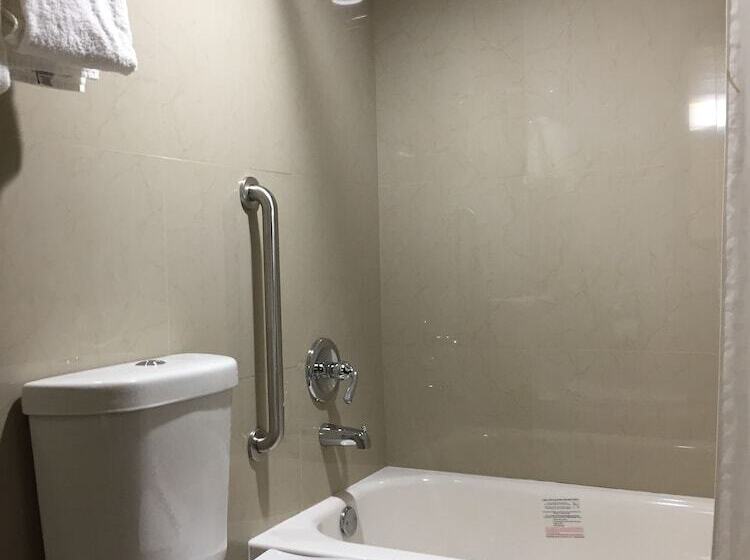 هتل Best Western Inn Of Del Rio