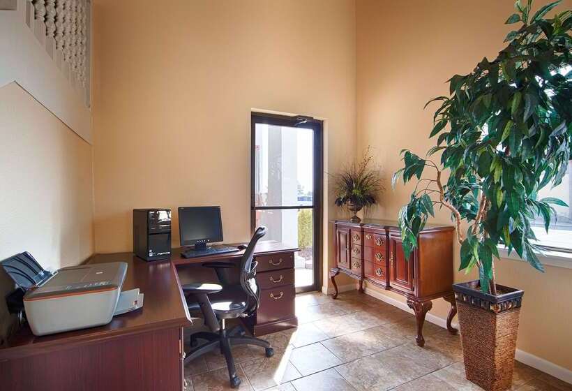 فندق Best Western Inn Russellville