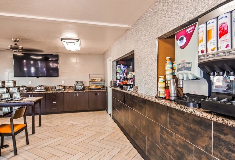Best Western Innsuites Phoenix Hotel & Suites