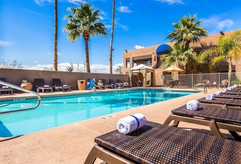 Best Western Innsuites Phoenix Hotel & Suites