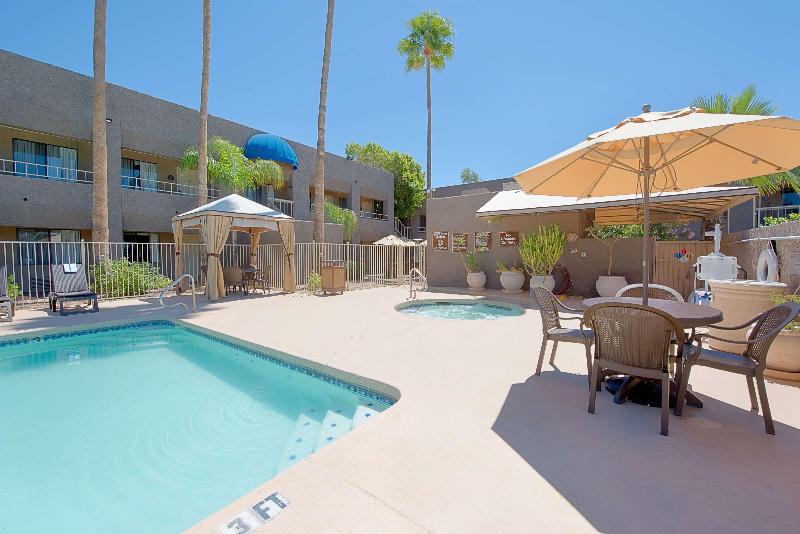 Best Western Innsuites Phoenix Hotel & Suites