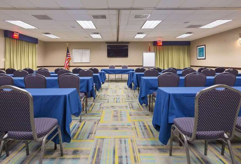 Best Western Innsuites Tucson Foothills Hotel & Suites