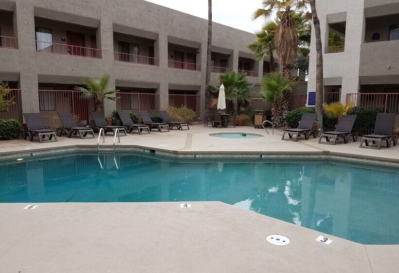 Best Western Innsuites Tucson Foothills Hotel & Suites