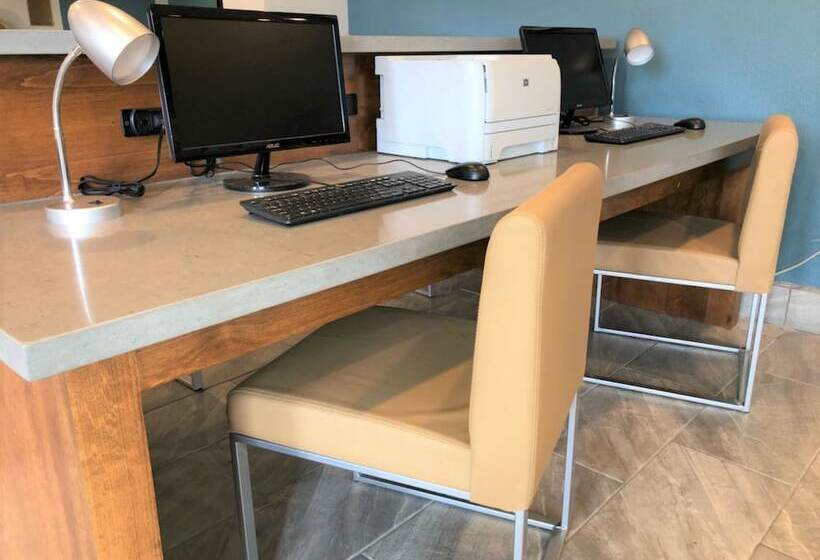 Best Western Innsuites Tucson Foothills Hotel & Suites