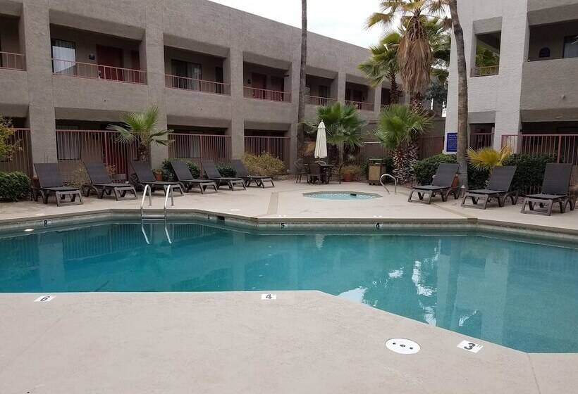 Best Western Innsuites Tucson Foothills Hotel & Suites