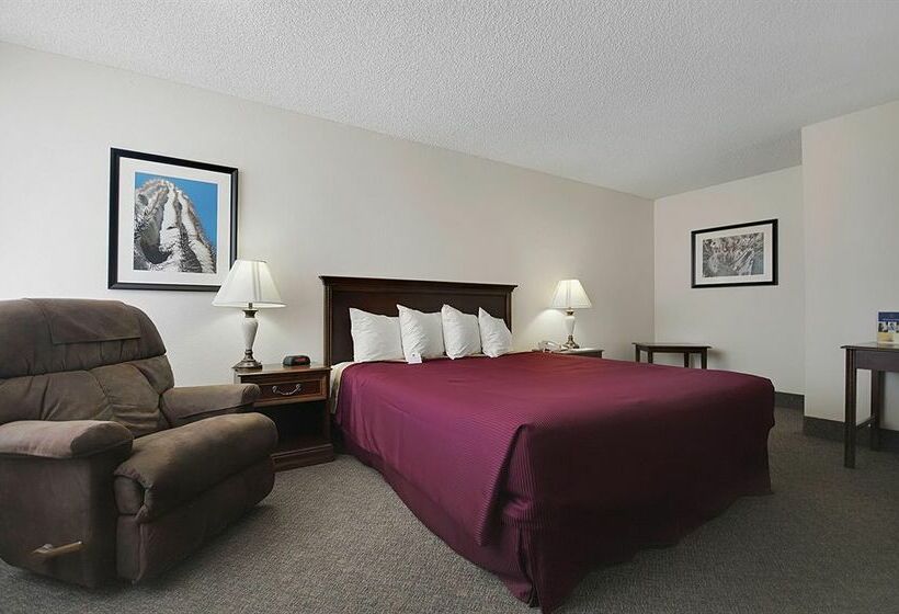 هتل Ramada By Wyndham Mesa Downtown