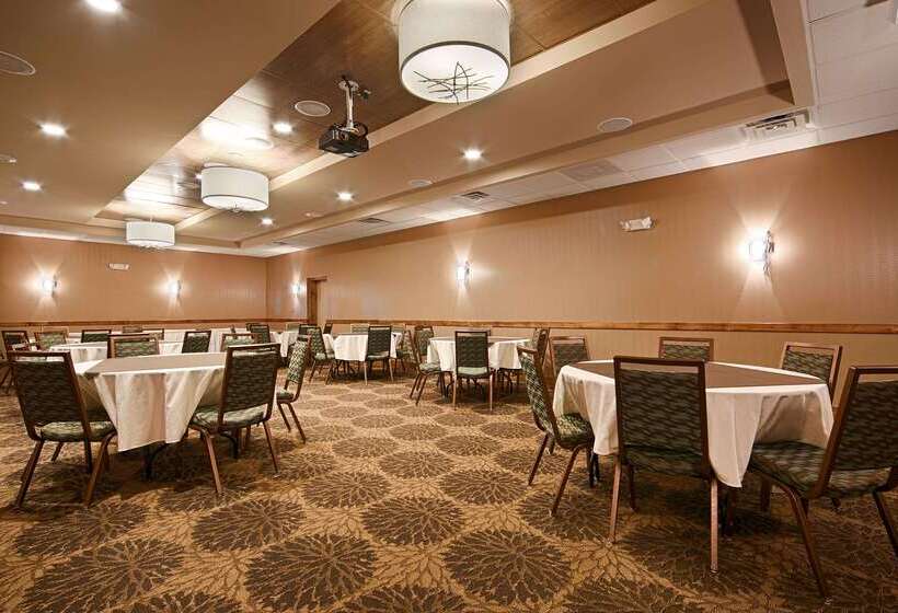 فندق Best Western Newport Inn