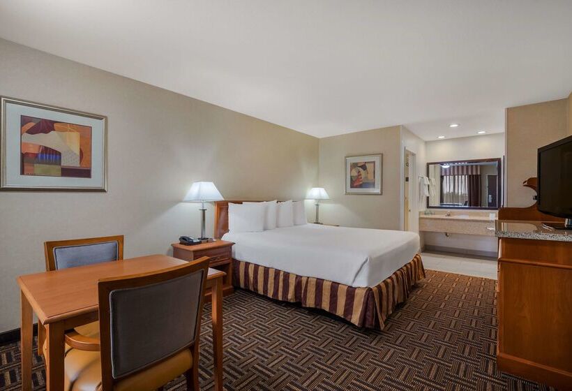 Отель Best Western Norwalk Inn