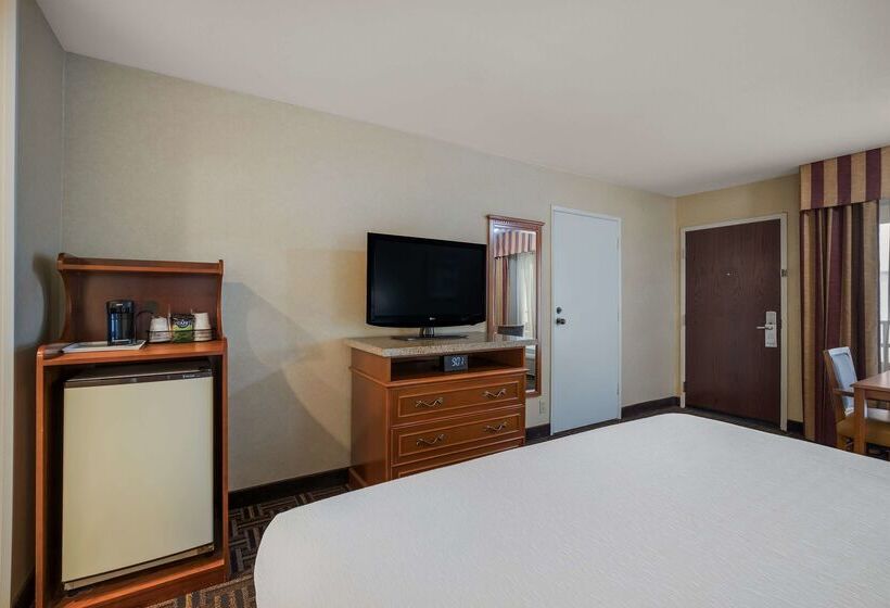 Отель Best Western Norwalk Inn